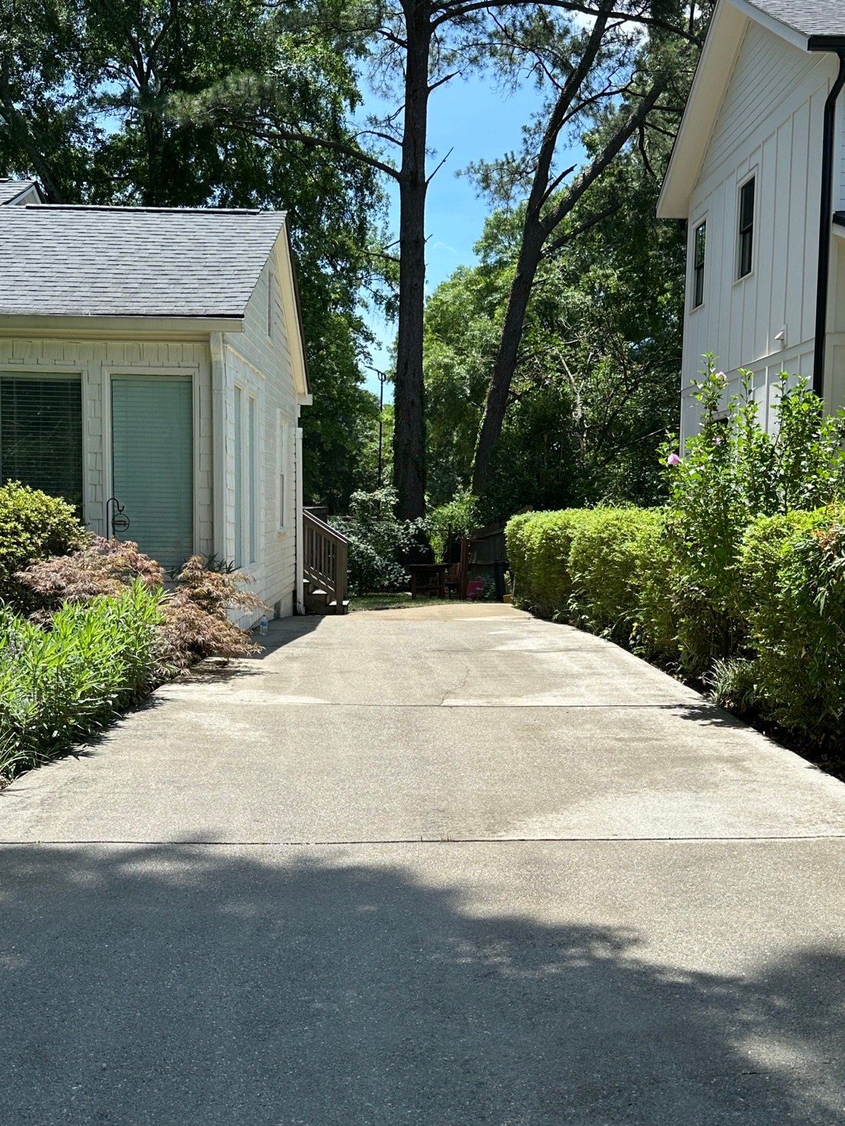 Driveway after cleaning, clean light concrete
